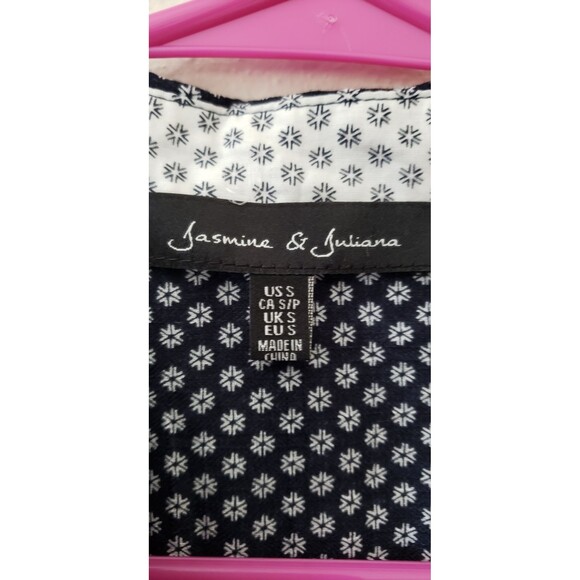 Sleeveless Button Up Women's Navy and White Tank Top Size Small - Picture 3 of 4